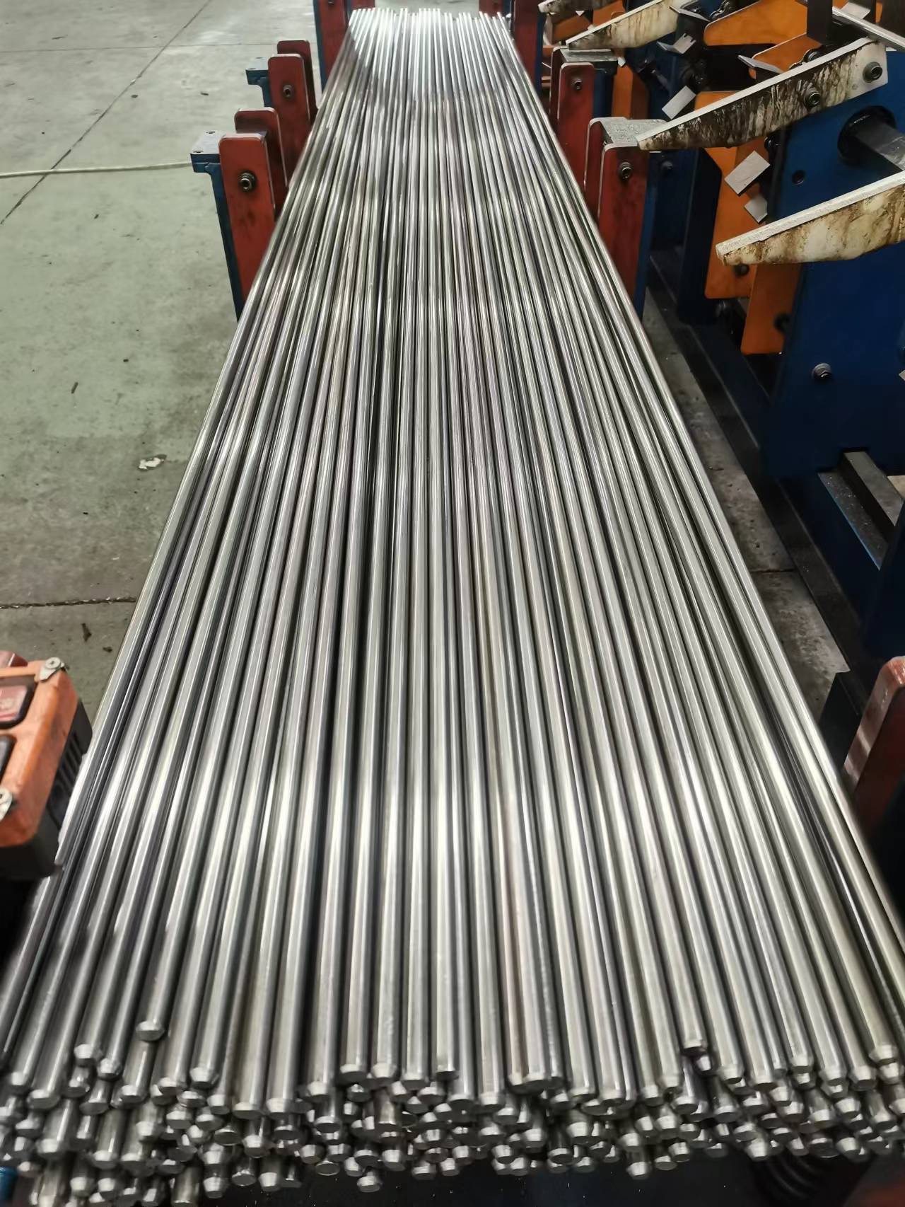 Cold drawn 12L14 Free cutting steel round bar Cold drawn 12L14 Free cutting steel round bar